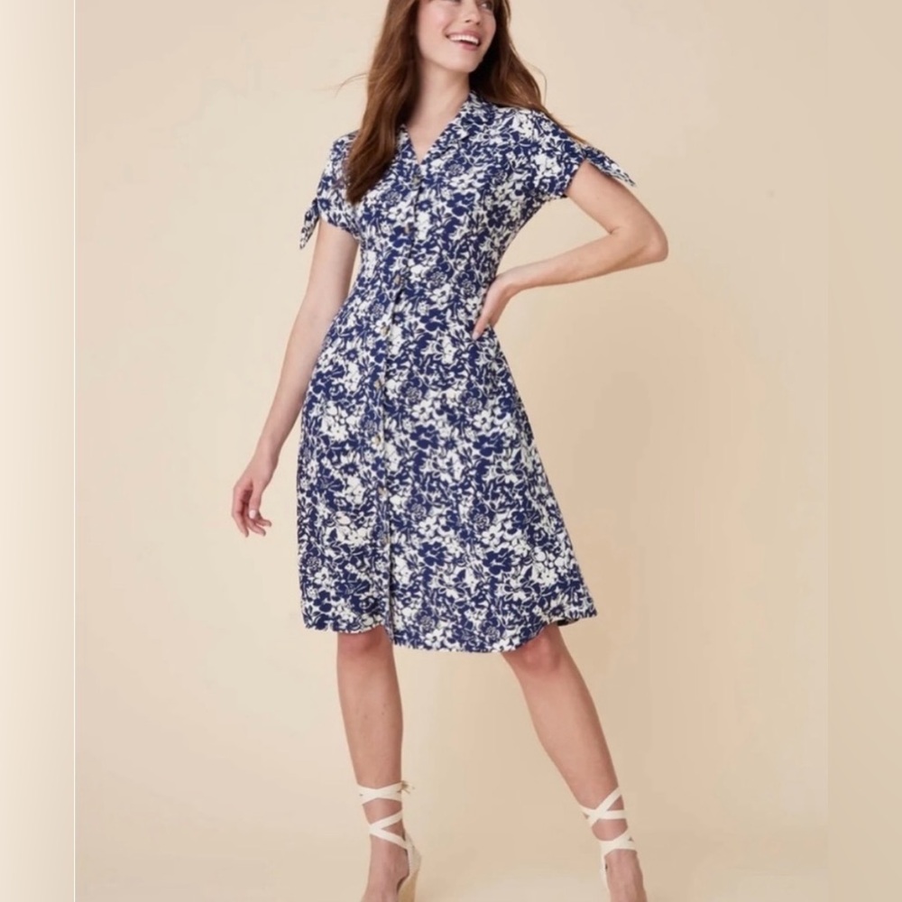UNTUCKit Blue and White Floral Midi Dress - Picture 14 of 15
